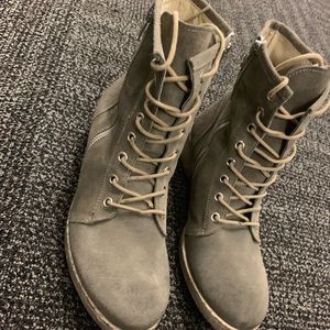 Boots le stelle Size 37